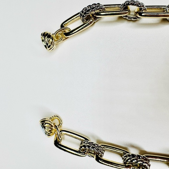 Two Tone Chunky Chain Magnetic Clasp 17” long - Picture 5 of 5